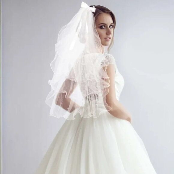 5 Layer Pearl Accents Elbow Bridal Wedding Veil With Satin Bow Comb White Veil main image 7